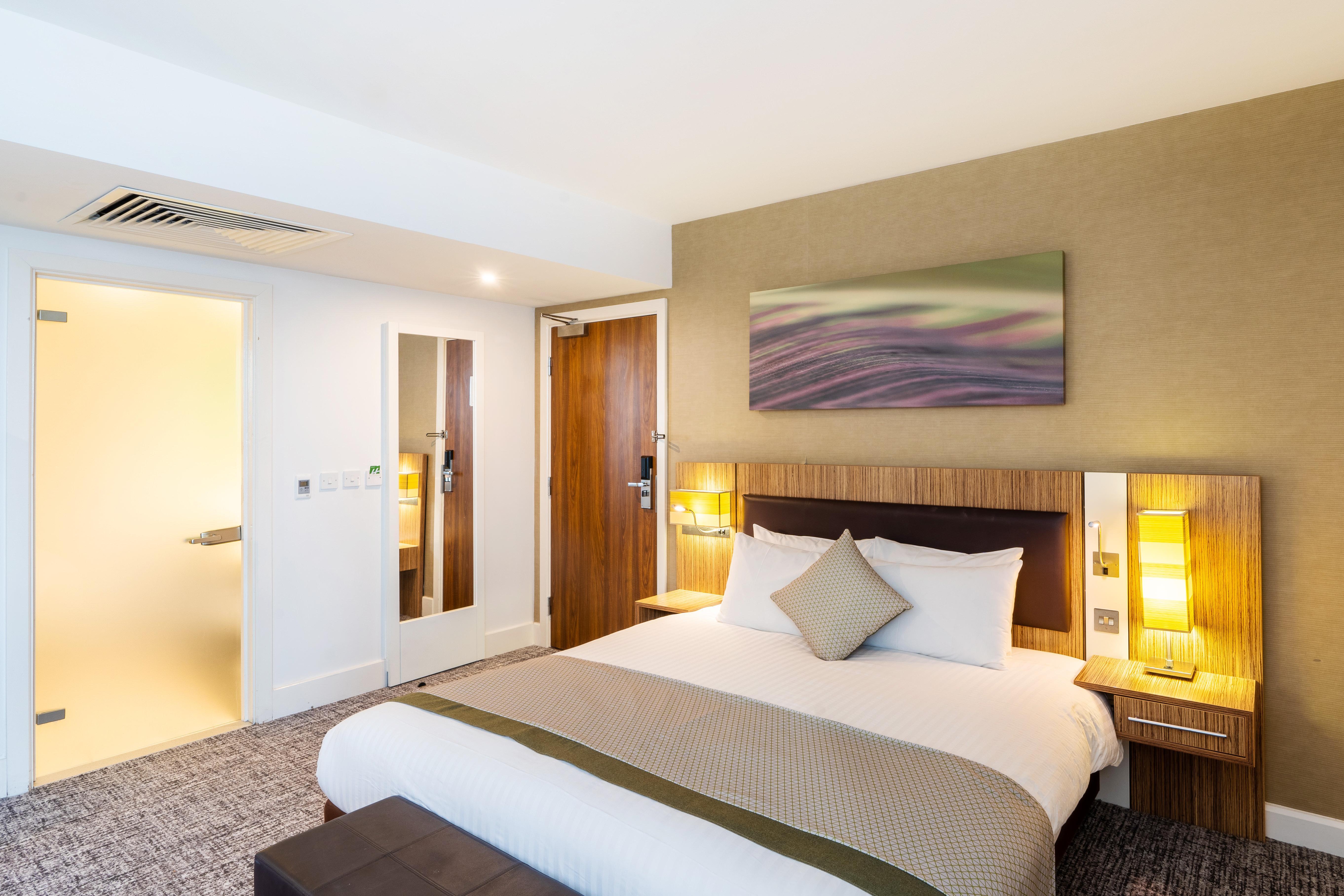 Holiday Inn Stevenage By Ihg Exterior foto