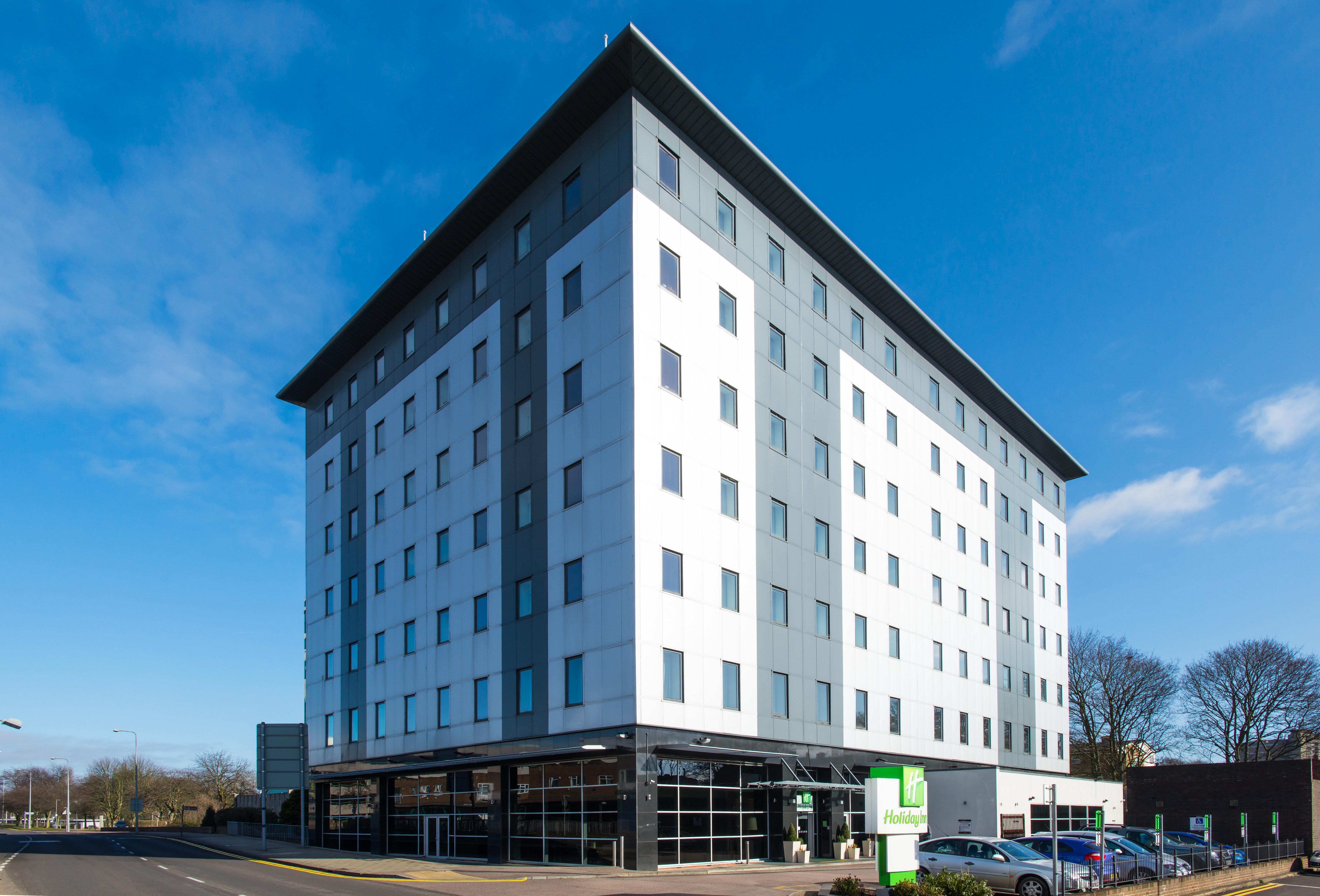 Holiday Inn Stevenage By Ihg Exterior foto