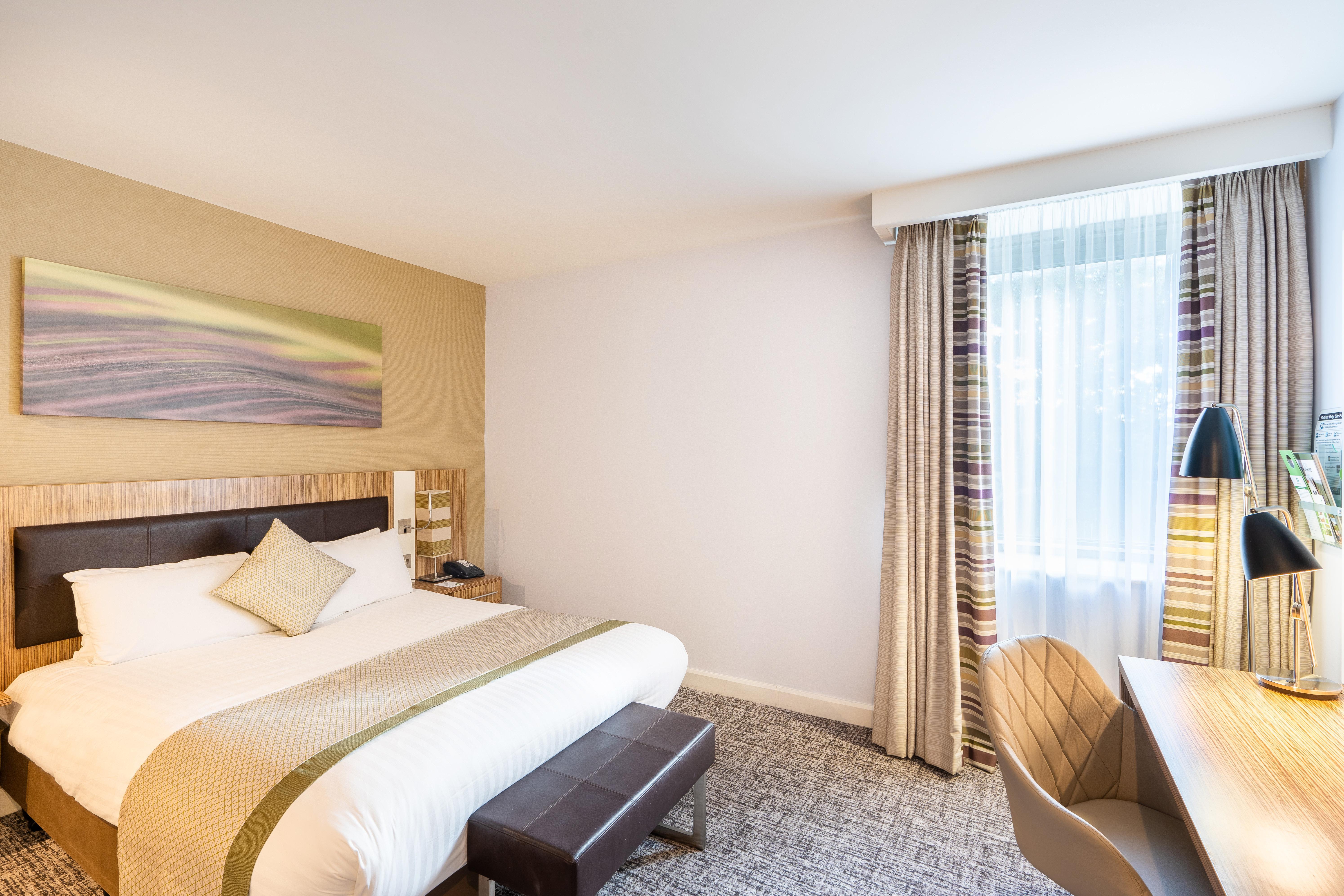 Holiday Inn Stevenage By Ihg Exterior foto